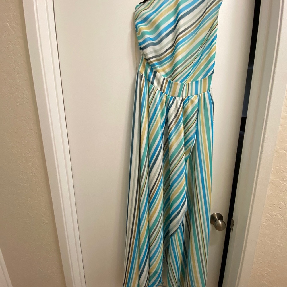 Charlotte Russe dress size 4 stripes,